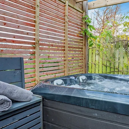 Dom wakacyjny 1 Bed In 96373